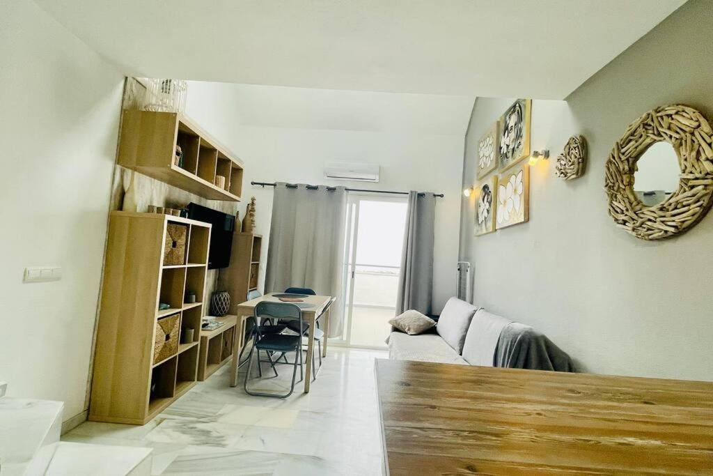 Atico Con Bonita Vista. En Urbanizacion Privada.! Apartment เอสเตโปนา ภายนอก รูปภาพ
