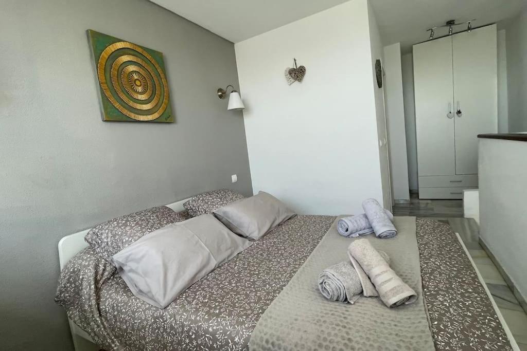 Atico Con Bonita Vista. En Urbanizacion Privada.! Apartment เอสเตโปนา ภายนอก รูปภาพ